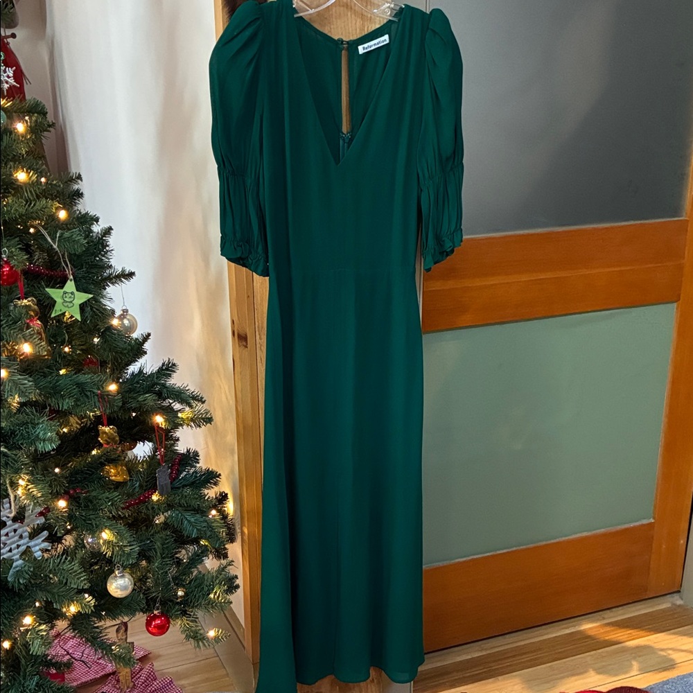 Stunning sexy sweet 💝 Elegant Green Reformation Maxi Dress 4 💕